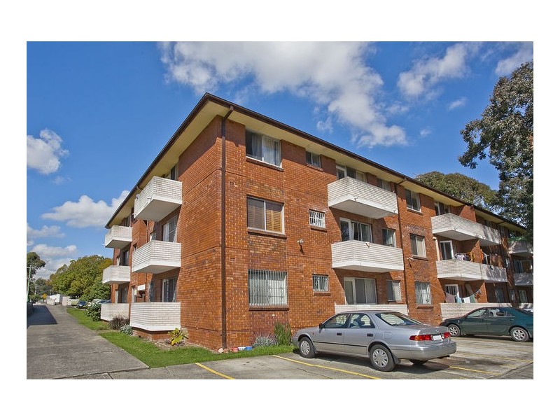 4/190 Sandal Crescent, Carramar NSW 2163