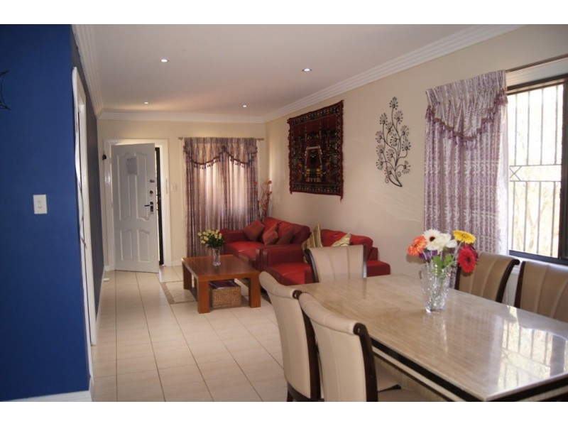 2/97 Cragg Street, Condell Park NSW 2200