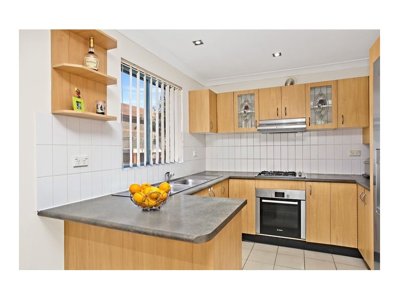 2/136 Greenacre Rd, Greenacre NSW 2190