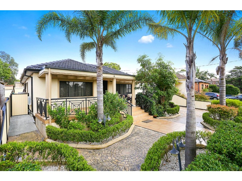 134 Maiden Street, Greenacre NSW 2190