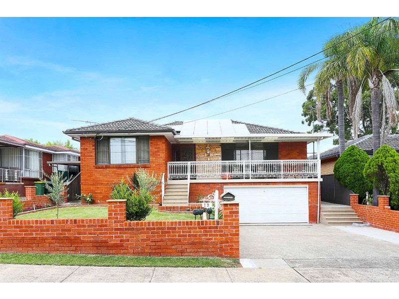 19 Bromley Avenue, Greenacre NSW 2190