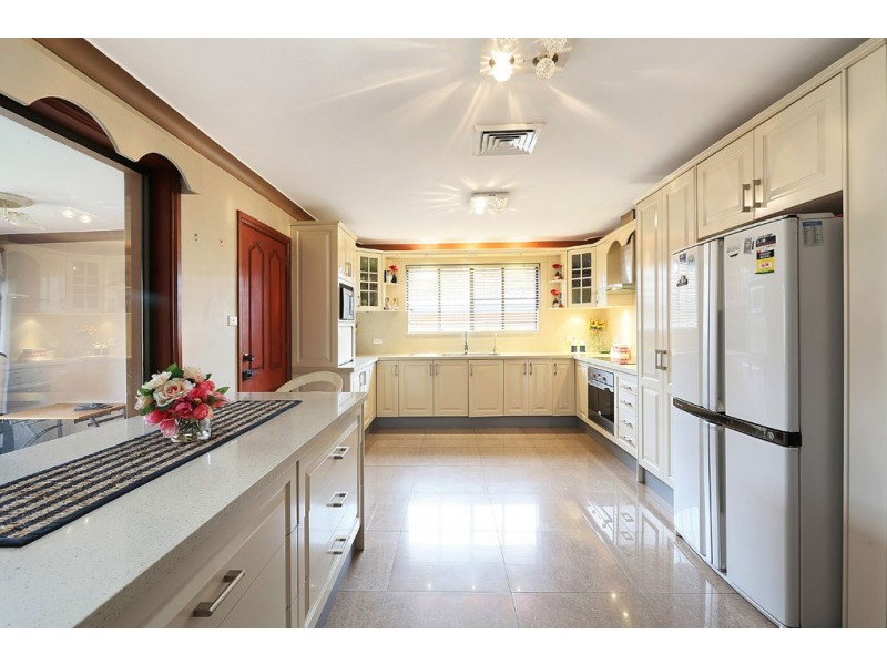 19 Bromley Avenue, Greenacre NSW 2190