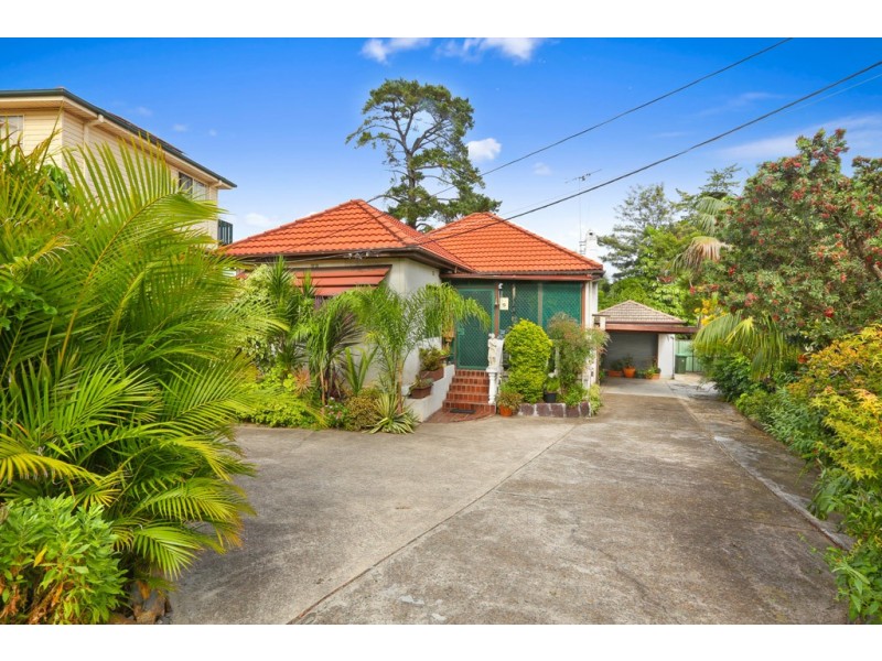 44 Carrisbrook Avenue, Punchbowl NSW 2196