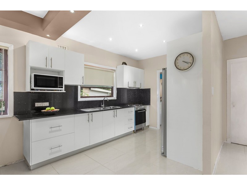 11 Saurine Street, Bankstown NSW 2200