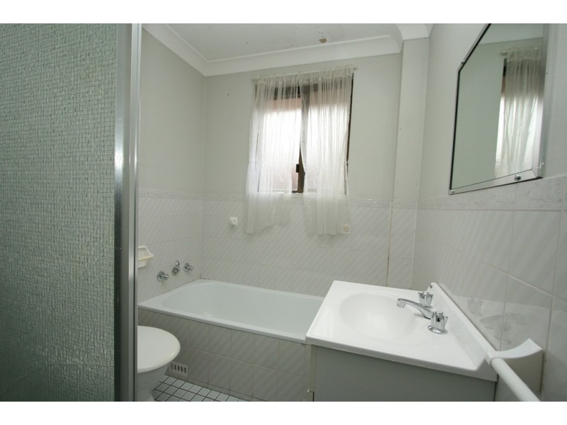 8/39-41 Jacobs St, Bankstown NSW 2200