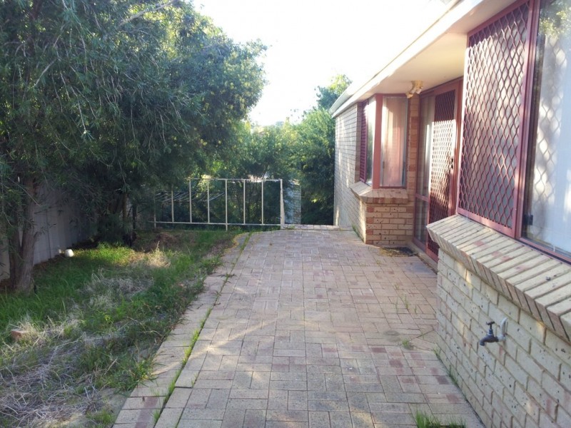 12A Green Court, Kardinya WA 6163
