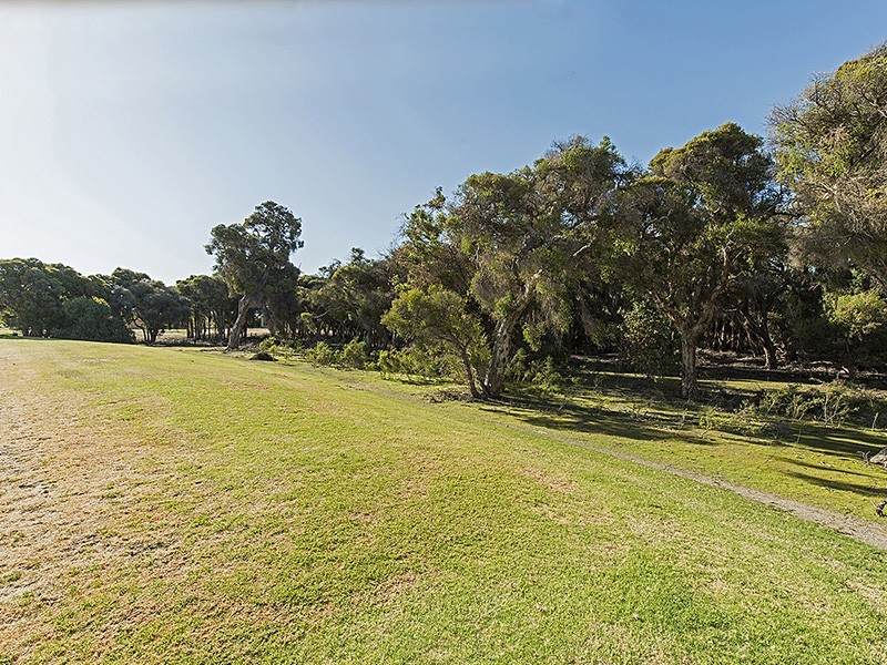 27 Oak Ridge Meander, Success WA 6164