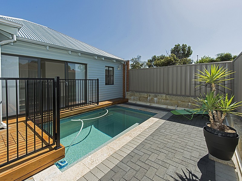 8A Esperance Street, East Victoria Park WA 6101