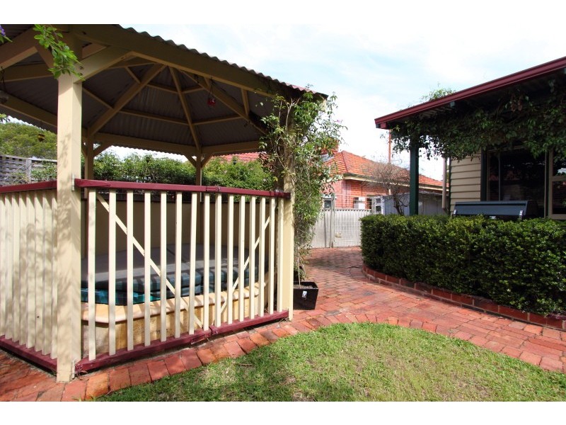 128 Hubert Street, East Victoria Park WA 6101