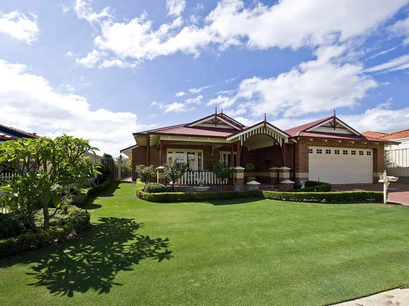 48 Manhattan Avenue, Iluka WA 6028