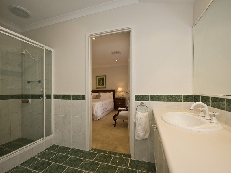 48 Manhattan Avenue, Iluka WA 6028