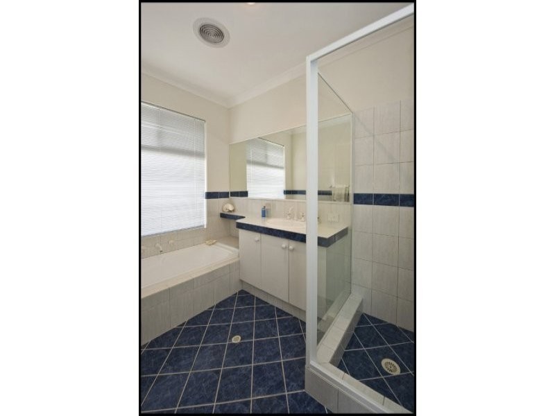 48 Manhattan Avenue, Iluka WA 6028