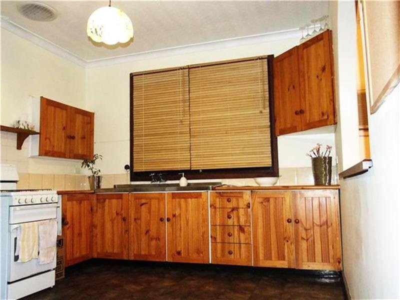 61 Hill View Terrace, St James WA 6102