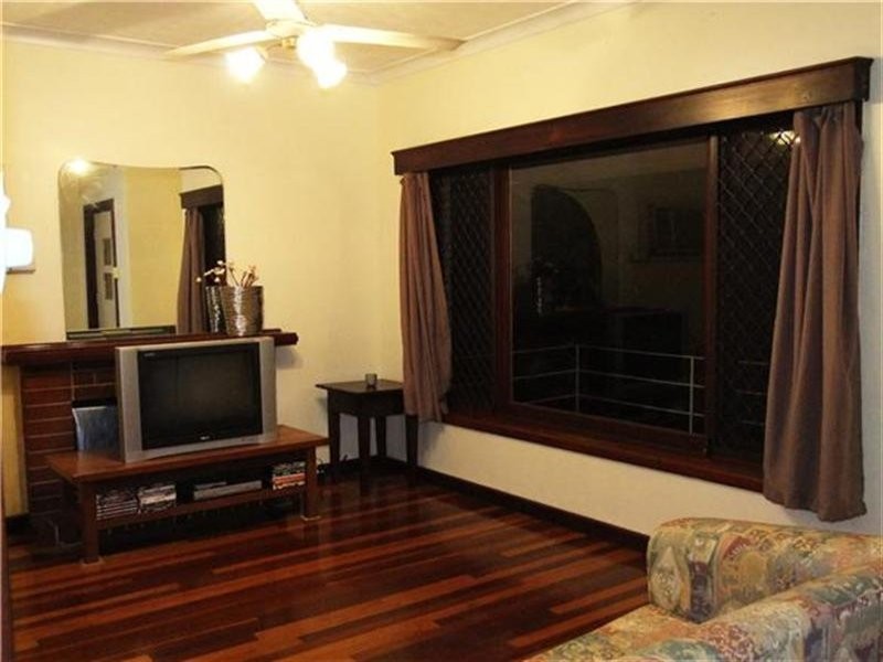 61 Hill View Terrace, St James WA 6102