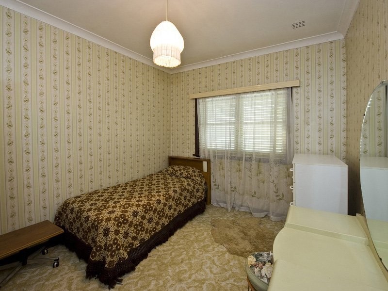 61 Alvah Street, St James WA 6102