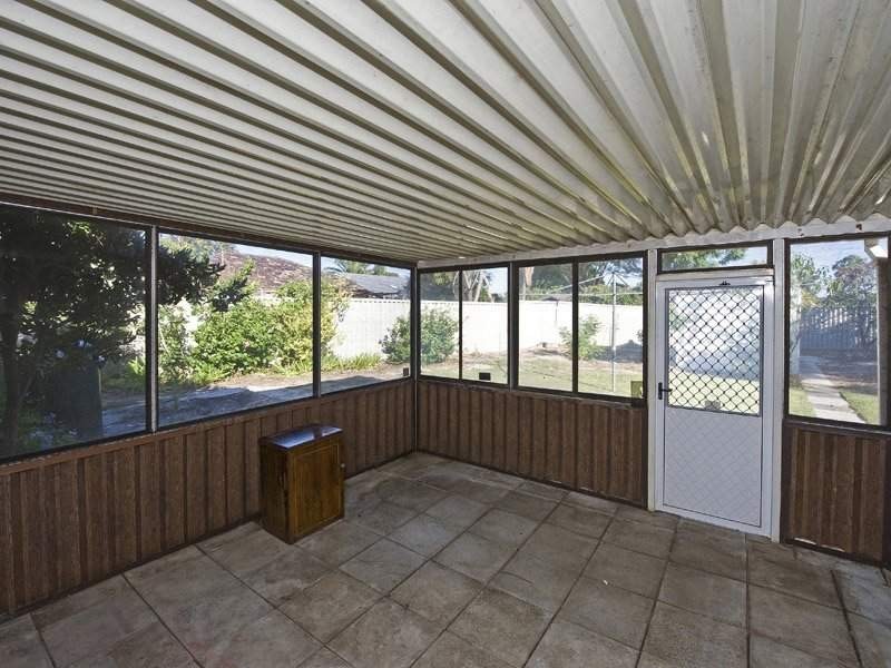 61 Alvah Street, St James WA 6102