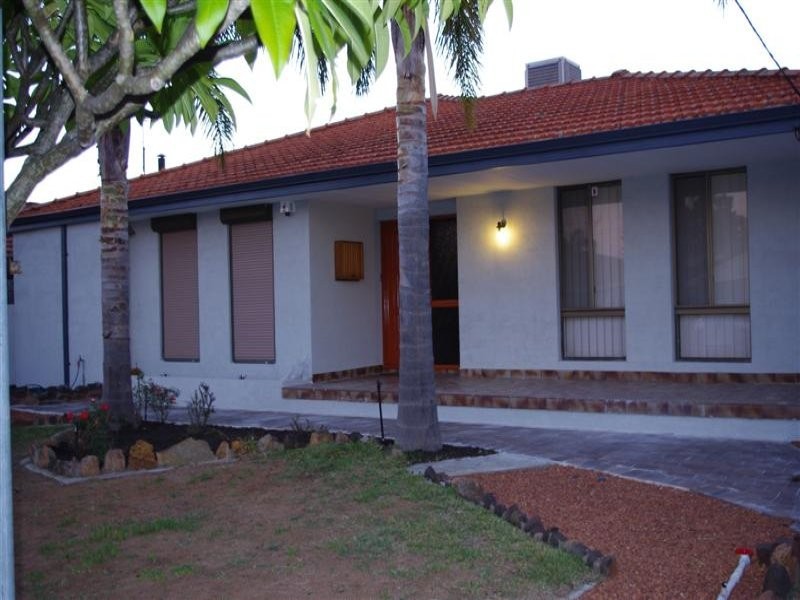 28 Clarke Street, East Cannington WA 6107