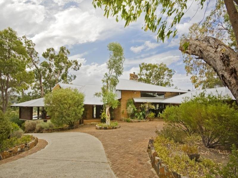 280 Mundaring Weir Road, Bickley WA 6076