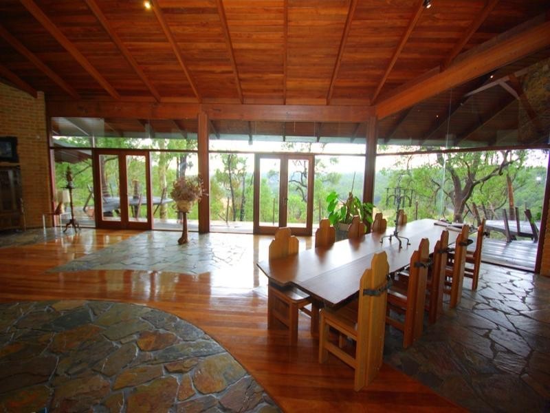 280 Mundaring Weir Road, Bickley WA 6076