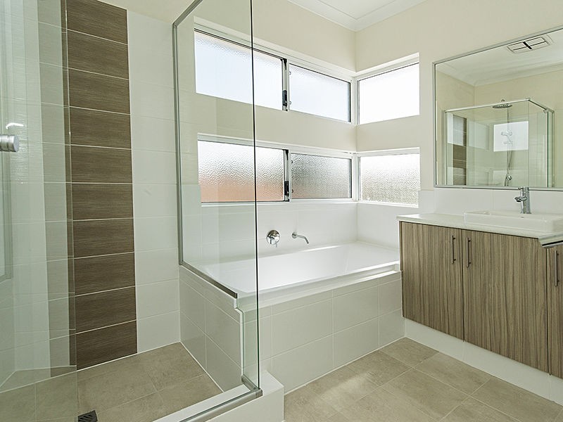 2/320 Acton Avenue, Kewdale WA 6105