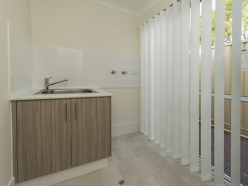 2/320 Acton Avenue, Kewdale WA 6105