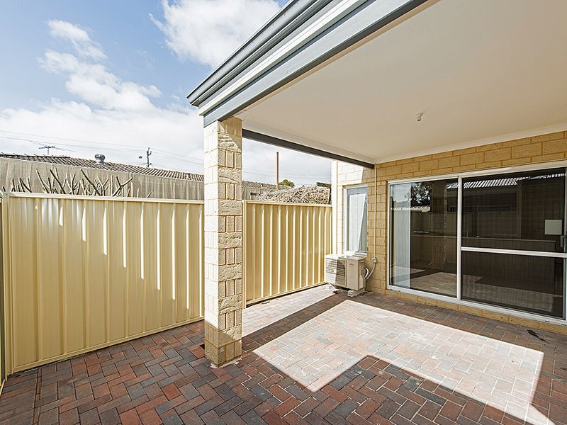 2/320 Acton Avenue, Kewdale WA 6105