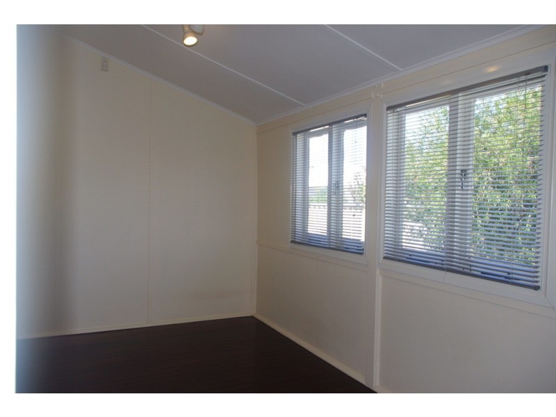 1 Plummer Street, East Victoria Park WA 6101