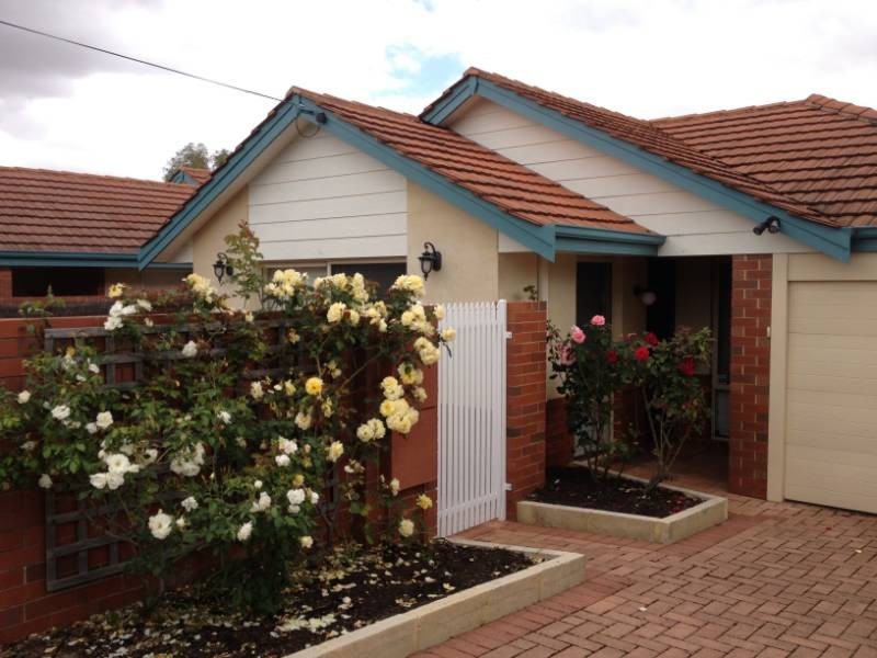 4/15 Pitt Street, St James WA 6102