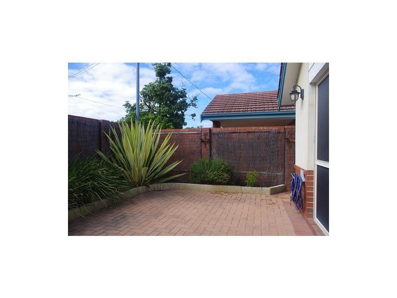 4/15 Pitt Street, St James WA 6102