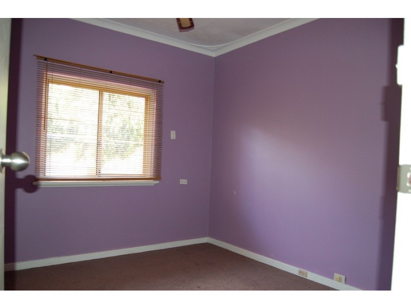 13 Chapman Road, St James WA 6102