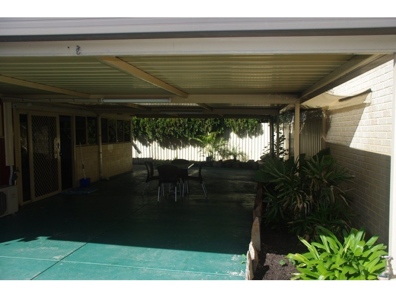 13 Chapman Road, St James WA 6102