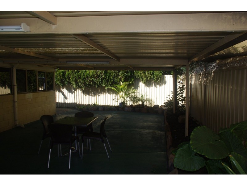 13 Chapman Road, St James WA 6102