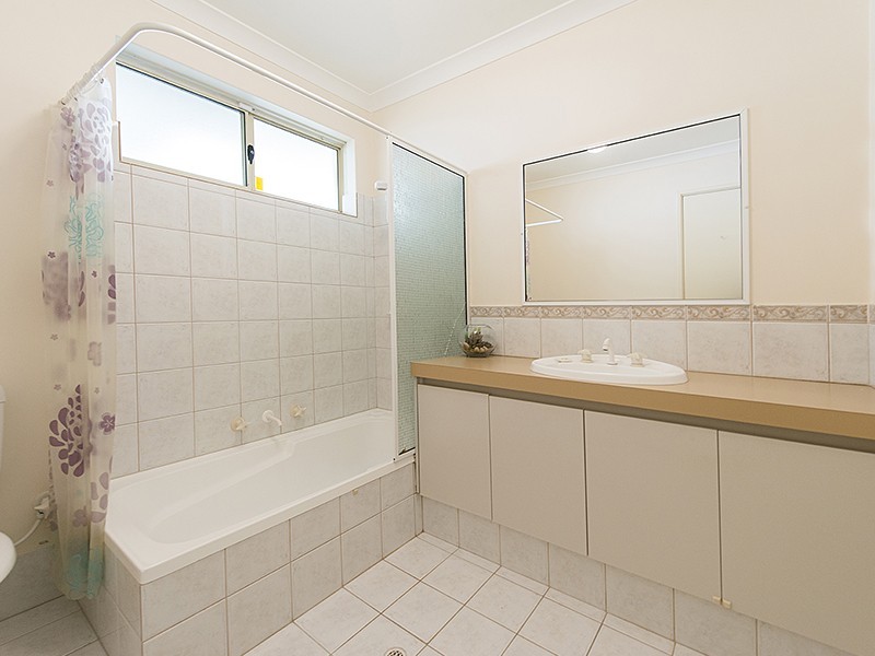 6 Cue Cove, Bentley WA 6102