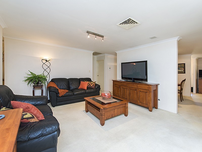 6 Cue Cove, Bentley WA 6102