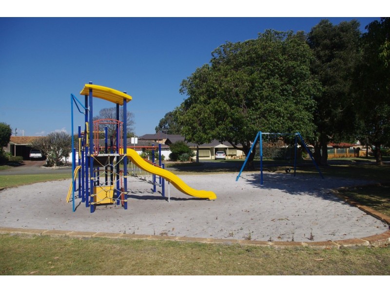 2 Headley Place, Bayswater WA 6053