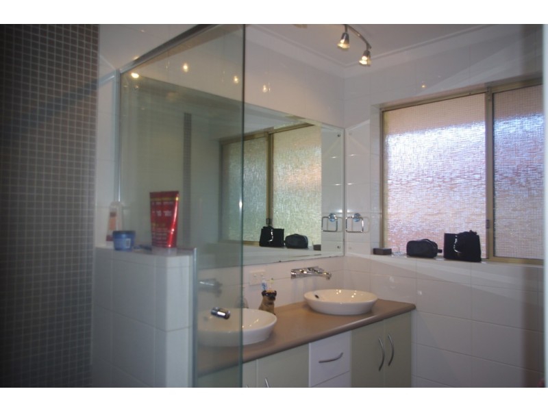 2/11 Teague Street, Burswood WA 6100