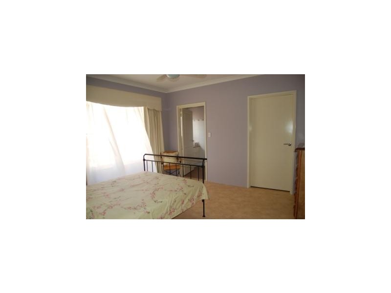 1  Upton Street, St James WA 6102