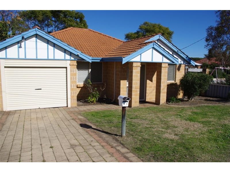 35C Coolgardie Street, St James WA 6102