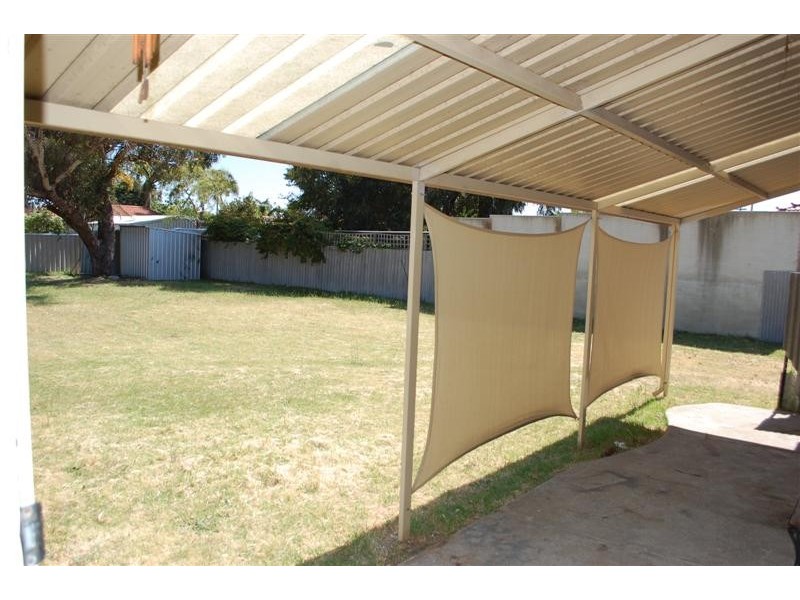 85 Thornlie Avenue, Thornlie WA 6108