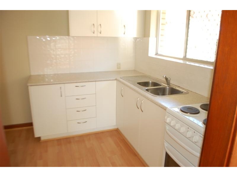 12 Salford Street, Victoria Park WA 6100