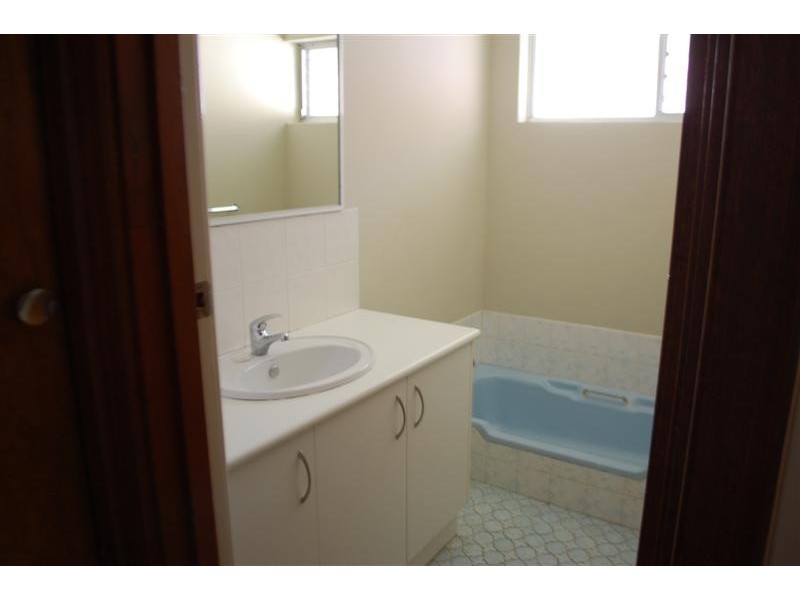 12 Salford Street, Victoria Park WA 6100