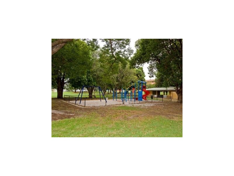 12 Salford Street, Victoria Park WA 6100