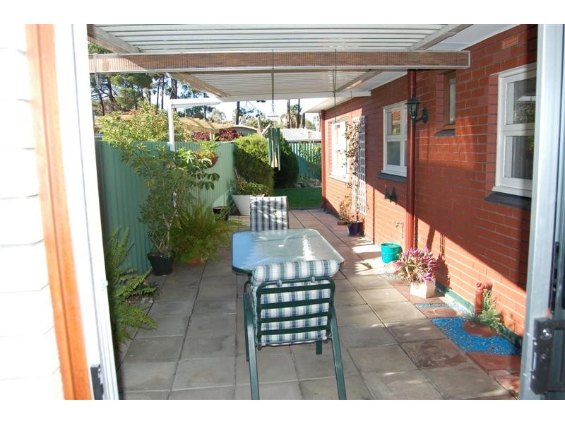 4 Conlon Street, Waterford WA 6152