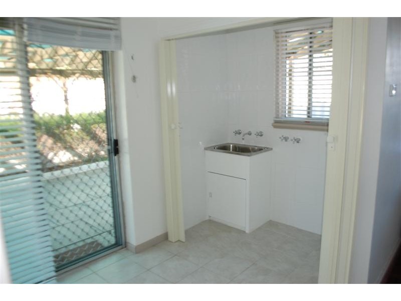 102 Hill View Terrace, St James WA 6102