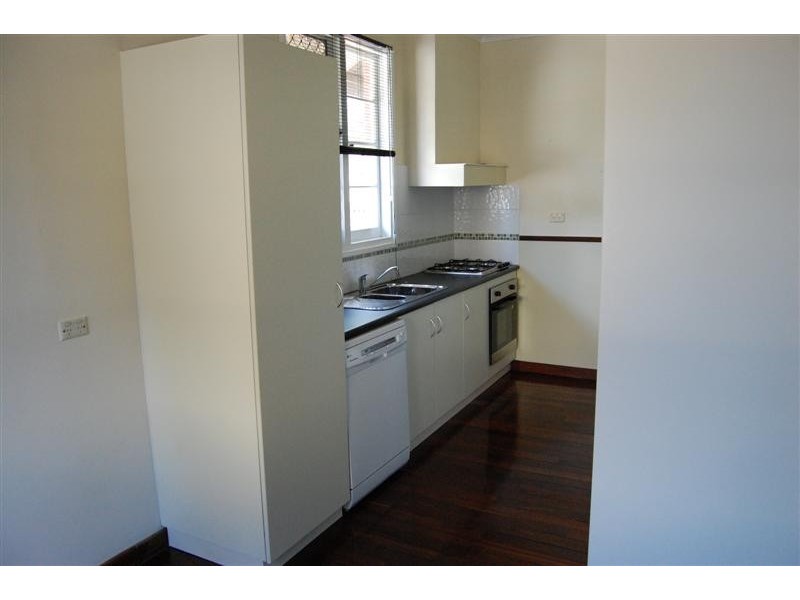 11 Clinton Avenue, St James WA 6102