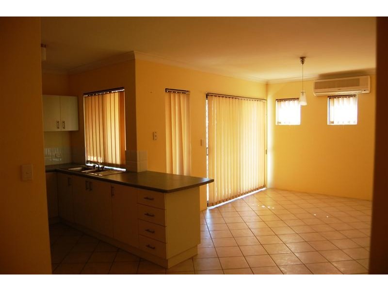 5/5  Norman Street, St James WA 6102
