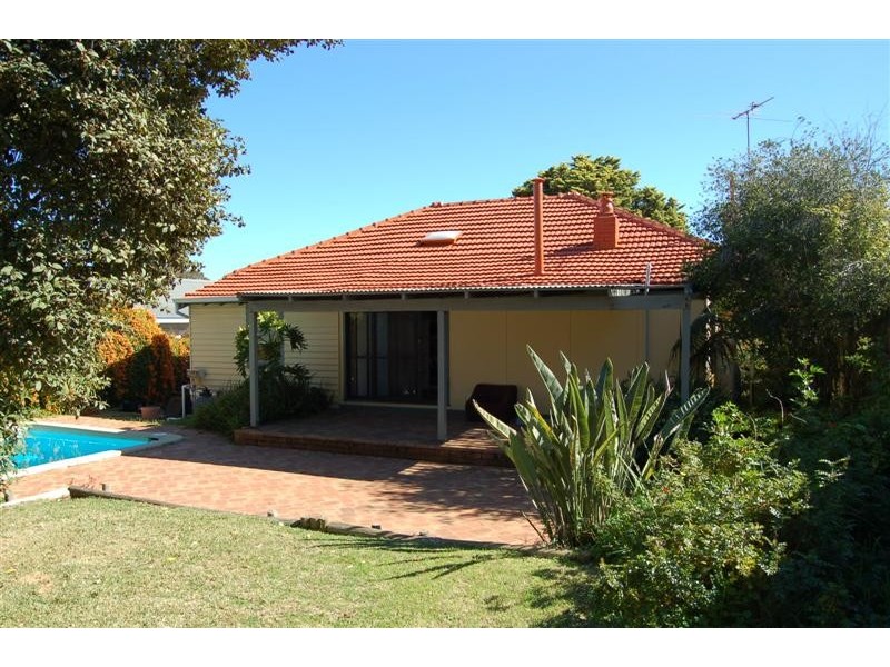 8 Hertford Street, East Victoria Park WA 6101