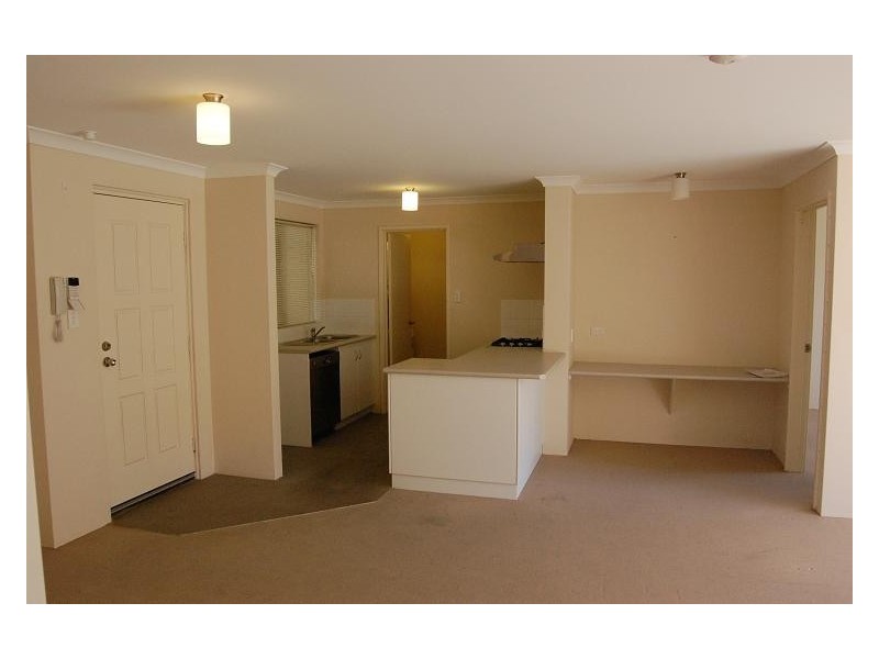 8/24 Burton Street, Cannington WA 6107