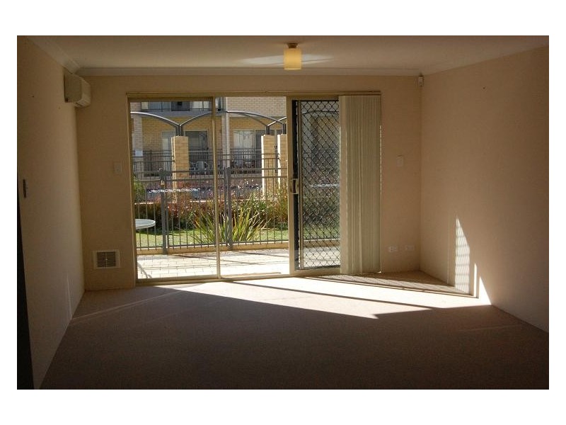 8/24 Burton Street, Cannington WA 6107