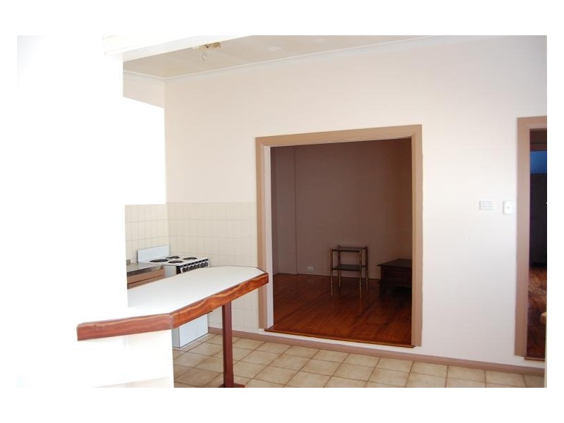 199A Treasure Road, Queens Park WA 6107